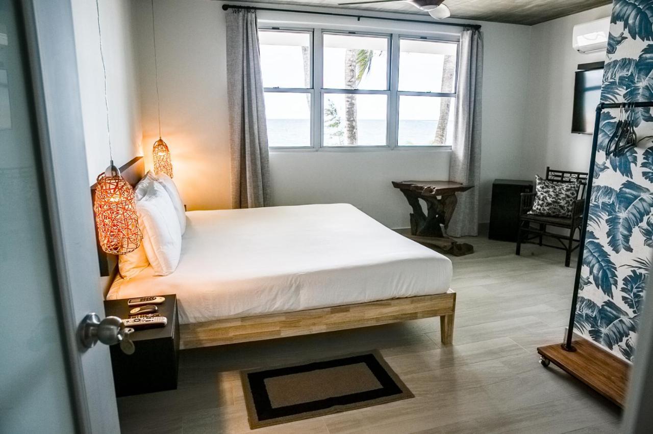 Numero Uno Beach House San Juan Bagian luar foto