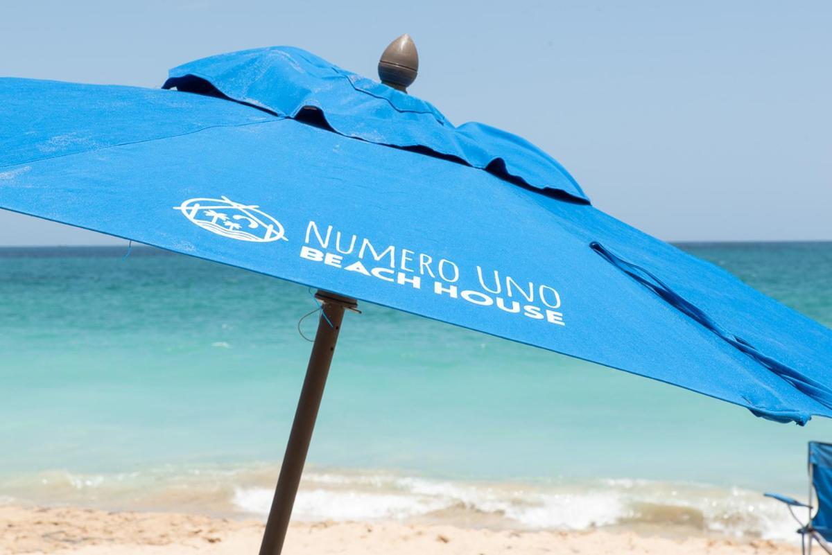 Numero Uno Beach House San Juan Bagian luar foto